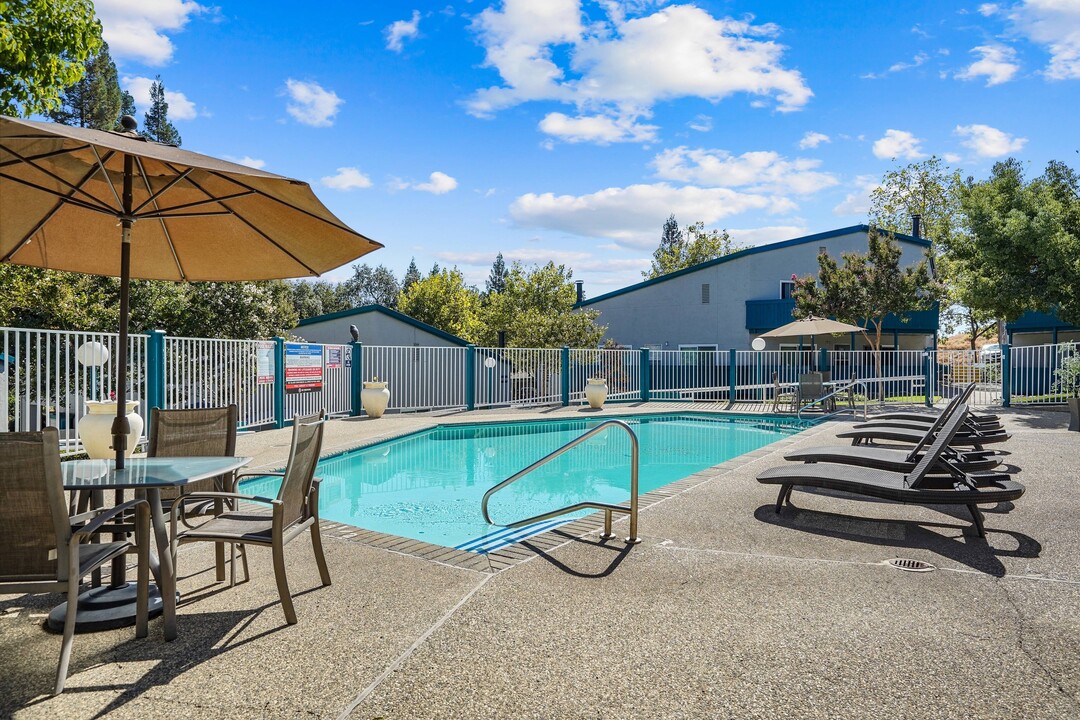 Copper Hill Apartments Photo
