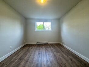 1100 Wellington St in Sarnia, ON - Building Photo - Building Photo