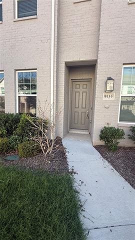 9939 henning St in Irving, TX - Building Photo - Building Photo