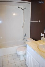 5520 Belmont Rd, Unit #3D in Downers Grove, IL - Foto de edificio - Building Photo