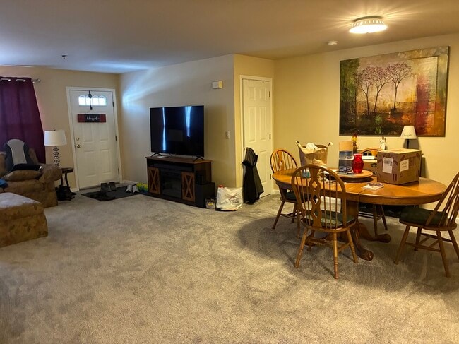 112 Willow St, Unit 1-3 in Guilderland, NY - Building Photo - Building Photo