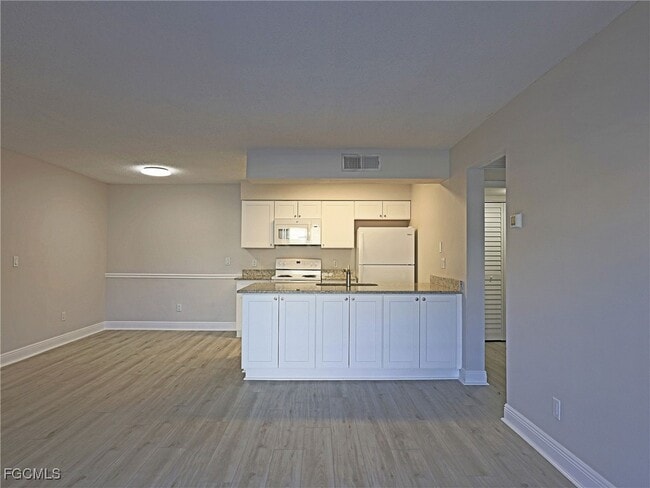 property at 5305 Summerlin Rd
