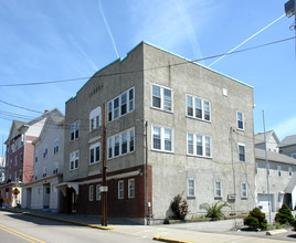 85 Rathbun St in Woonsocket, RI - Building Photo - Building Photo