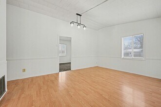 2423 Sonora St in Kalamazoo, MI - Building Photo - Building Photo