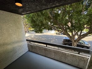 Hancock Villa in Los Angeles, CA - Foto de edificio - Building Photo