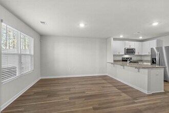 640 Rd in Red Hill, SC - Foto de edificio - Building Photo