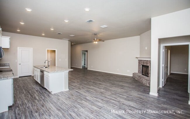 2010 Kirksey Ave in Lubbock, TX - Foto de edificio - Building Photo