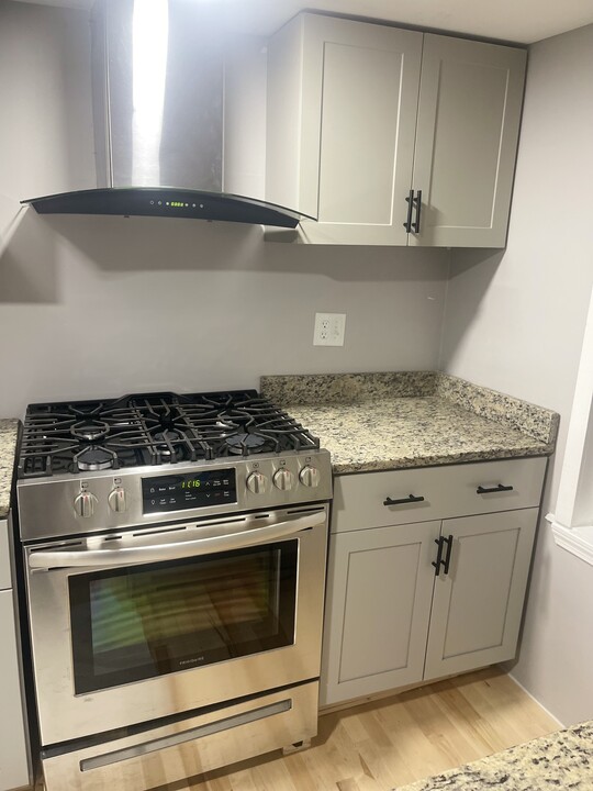 205 Liberty St in Randolph, MA - Building Photo