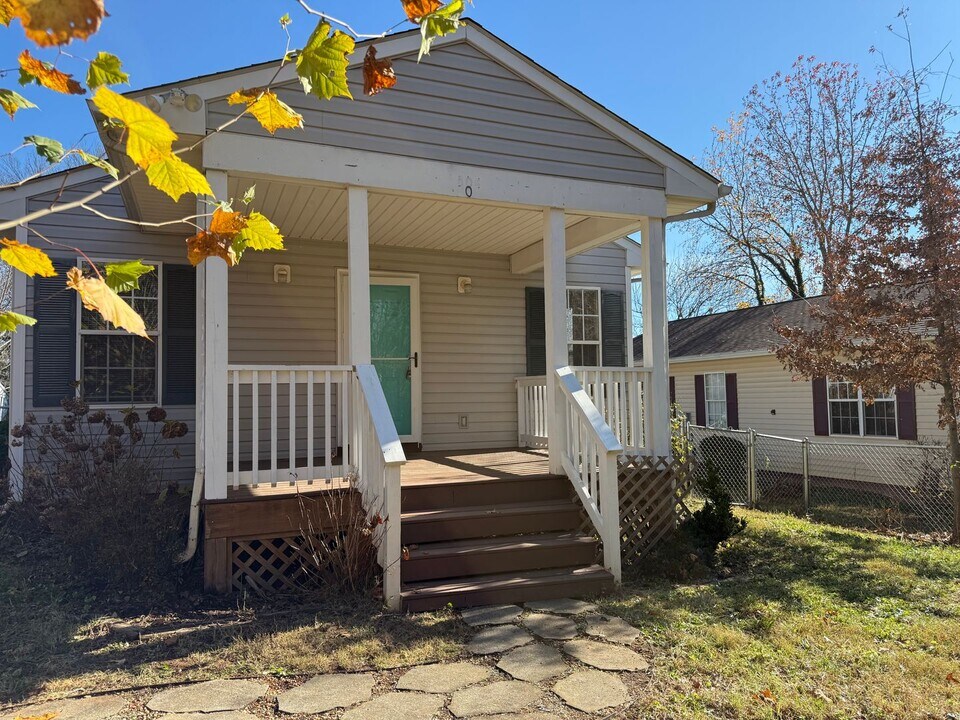 504 9th St SW in Charlottesville, VA - Building Photo