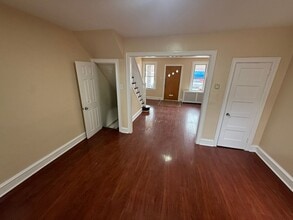 6047 N Mascher St in Philadelphia, PA - Building Photo - Building Photo