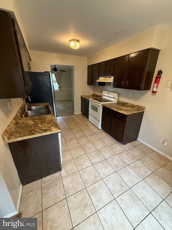 property at 3361 Ryon Ct