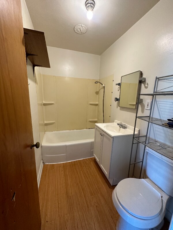 112 W McPherson-Unit -5 in Kirksville, MO - Foto de edificio - Building Photo