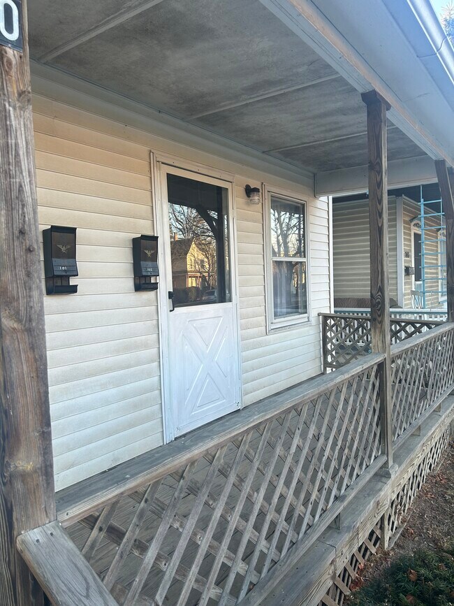 320 Denison Pky E in Corning, NY - Building Photo - Building Photo