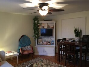 1083 Sells Ave, Unit 24 in Columbus, OH - Building Photo - Building Photo