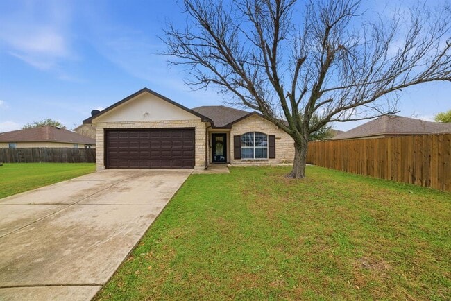 411 Copper Ln in Jarrell, TX - Building Photo - Building Photo