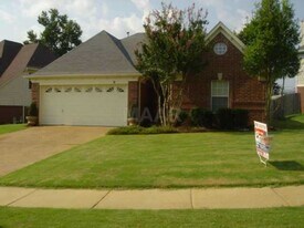 6300 Fairway Hill Cove in Bartlett, TN - Building Photo