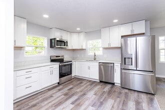 823 Costilla St in Colorado Springs, CO - Building Photo - Building Photo