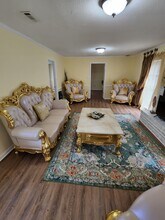 726 Springdale Woods Dr in Macon, GA - Foto de edificio - Building Photo