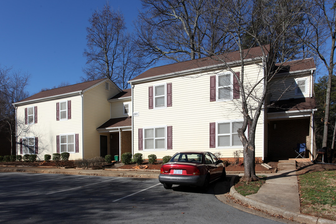 Pear Leaf in Greensboro, NC - Building Photo