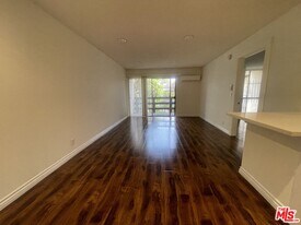 525 S Ardmore Ave in Los Angeles, CA - Building Photo