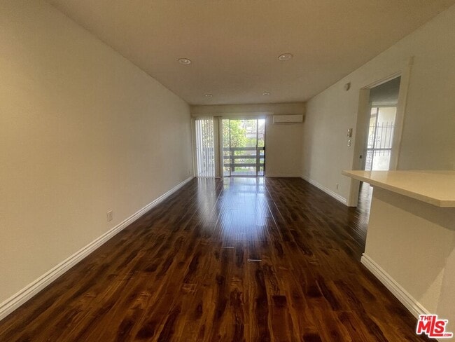 property at 525 S Ardmore Ave
