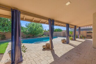 5903 E Paradise Ln in Scottsdale, AZ - Building Photo - Building Photo