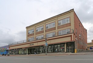 Galleria in Welland, ON - Building Photo