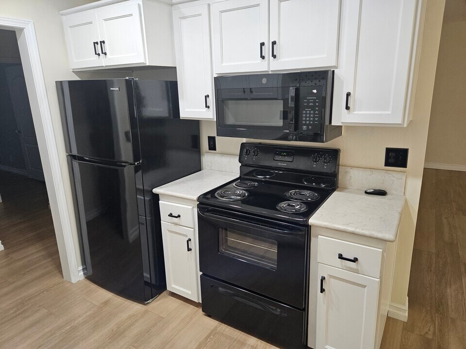 8649 Lake Murray Blvd, Unit #4 in San Diego, CA - Foto de edificio