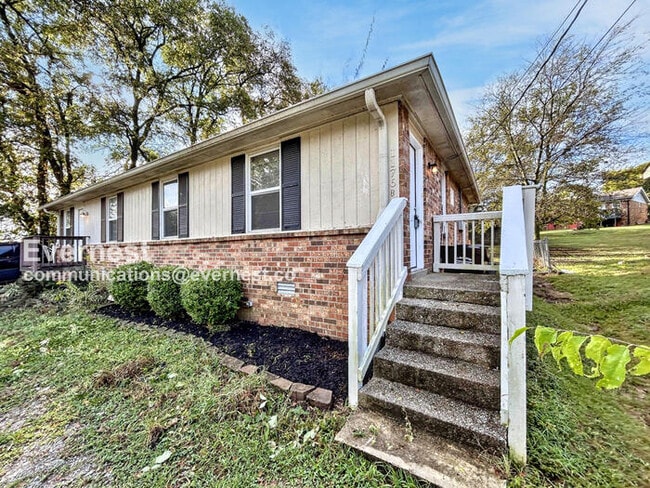 1176 Sioux Terrace in Nashville, TN - Building Photo - Building Photo