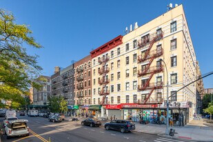 2419 7th Ave in New York, NY - Building Photo