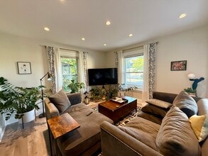 212 Franklin St in Barrington, IL - Building Photo - Building Photo