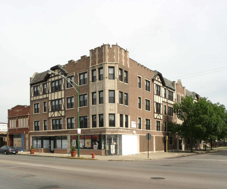 6250 S Mozart in Chicago, IL - Foto de edificio