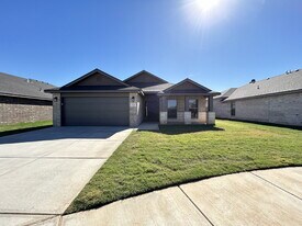 7017 15th St in Lubbock, TX - Building Photo