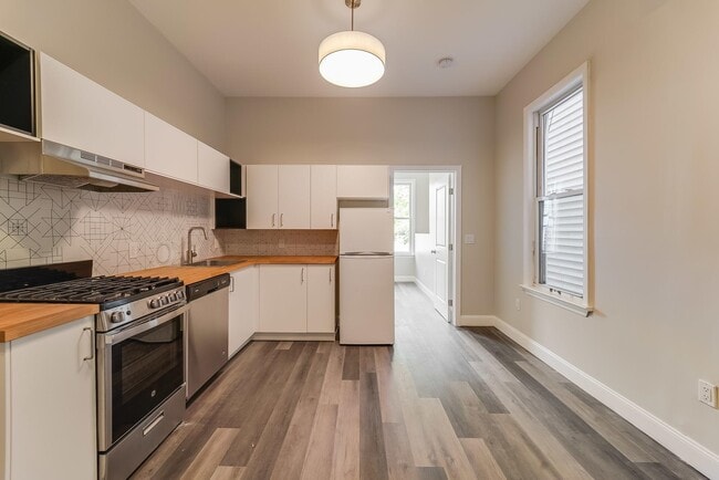 property at 1076 Summit Ave