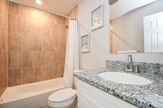 4112 Majestic St-Unit -A in Houston, TX - Building Photo - Building Photo
