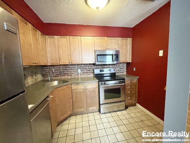 property at 73 Gainsborough St