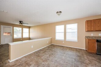 9136 Whistlewood Dr in Fort Worth, TX - Building Photo - Building Photo