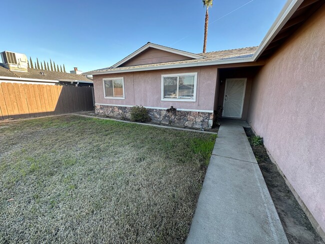 1078 Boxwood Way in Turlock, CA - Building Photo - Building Photo