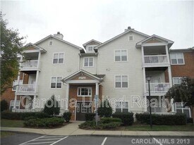 10675 Hill Point Ct in Charlotte, NC - Building Photo