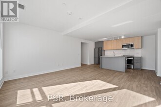 299 Campbell Ave in Toronto, ON - Building Photo - Building Photo