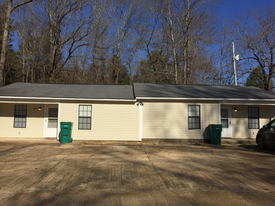 122 Free Will Ln, Unit A. in Saltillo, MS - Foto de edificio - Building Photo