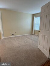 2 Village Ct in Trenton, NJ - Building Photo - Building Photo