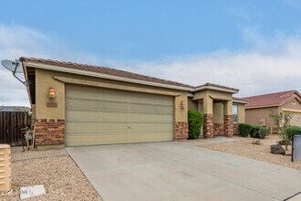 9228 W Black Hill Rd in Peoria, AZ - Building Photo - Building Photo