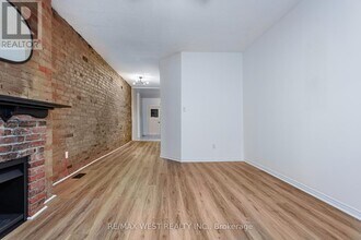 105 Sunnyside Ave in Toronto, ON - Building Photo - Building Photo