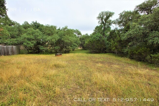 10 Deerfield Dr-Unit -Unit D in Wimberley, TX - Building Photo - Building Photo