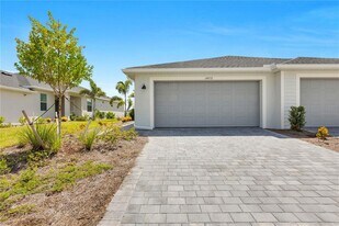 14712 White Pearl Rd in Punta Gorda, FL - Building Photo