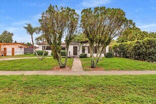 4710 NW 12th St in Lauderhill, FL - Building Photo