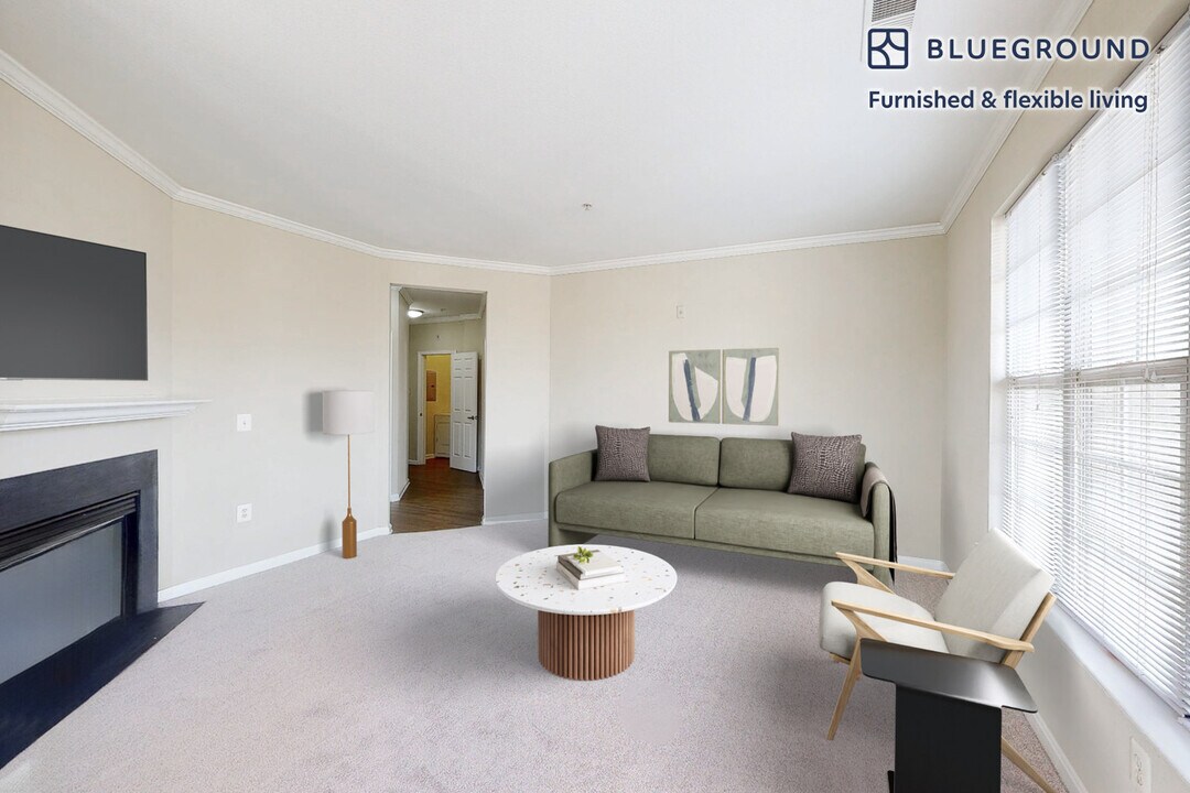 2350 26th Ct S in Arlington, VA - Building Photo