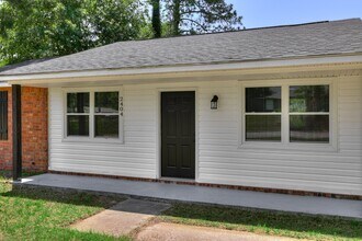 2404 Southdale Dr in Hephzibah, GA - Building Photo - Building Photo