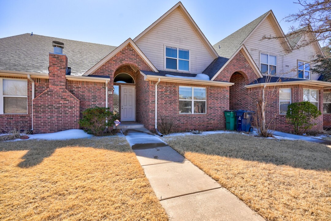 2626 Featherstone Rd in Oklahoma City, OK - Foto de edificio